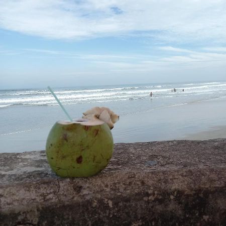 Otimo Apartamento Condominio Frente A Praia Mongaguá Exteriör bild